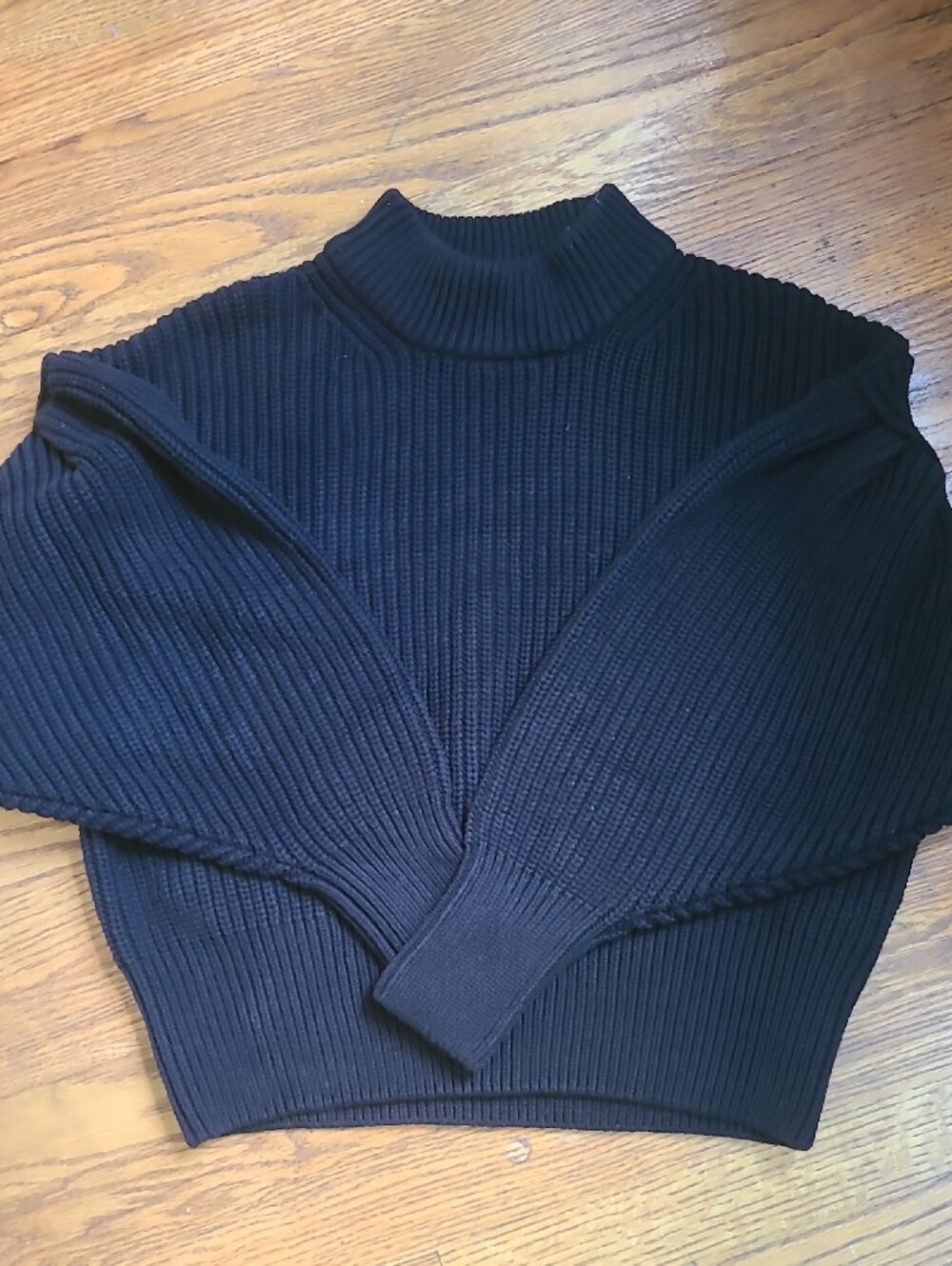 H&M Black Ribbed Cropped Turtleneck Sweater